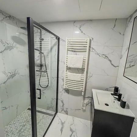 Bauhaus Wellness 106 Lägenhet Siófok